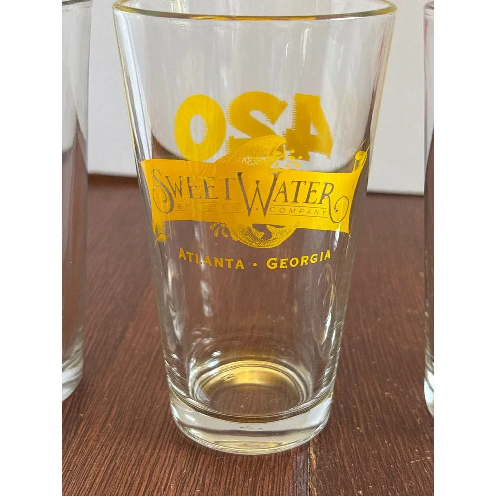 Mixed Craft Beer Pint Glass Set 4pc Wild Goose SweetWater Harpoon Left Hand Brew